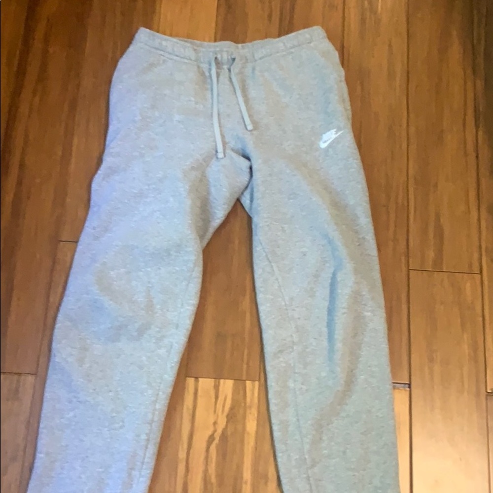 Size small women Nike sweatpants
